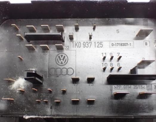 Skoda Octavia II skrinka poistková 1K0937125