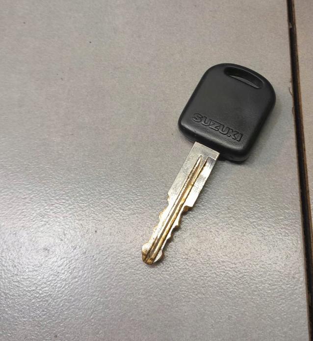 SUZUKI ALTO V 1.1  spínacia skrinka z kľúčom