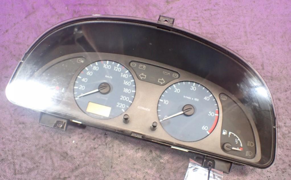 CITROEN XSARA 2002 90 kW 1997 Prístrojovka P9648817680