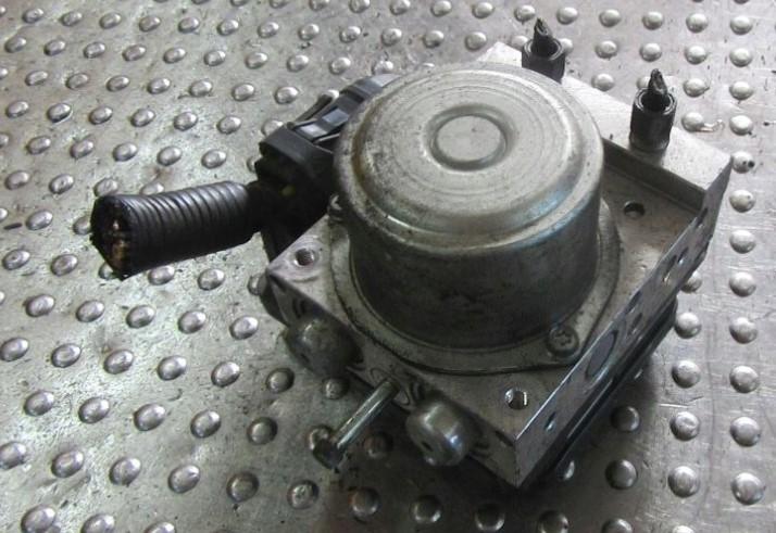 NISSAN X-TRAIL 2011 127kW 1995 Pumpa ABS TD8405