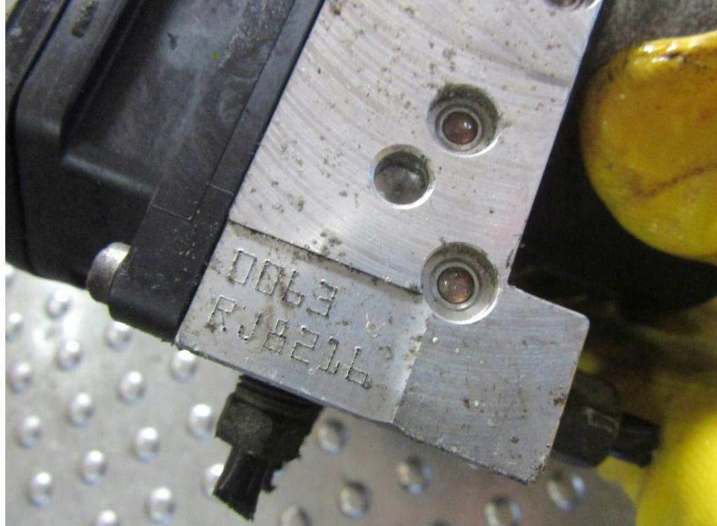 NISSAN X-TRAIL 2011 127kW 1995 Pumpa ABS TD8405