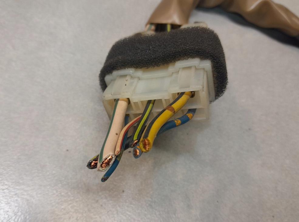 SUZUKI ALTO V 1.1  spínacia skrinka z kľúčom