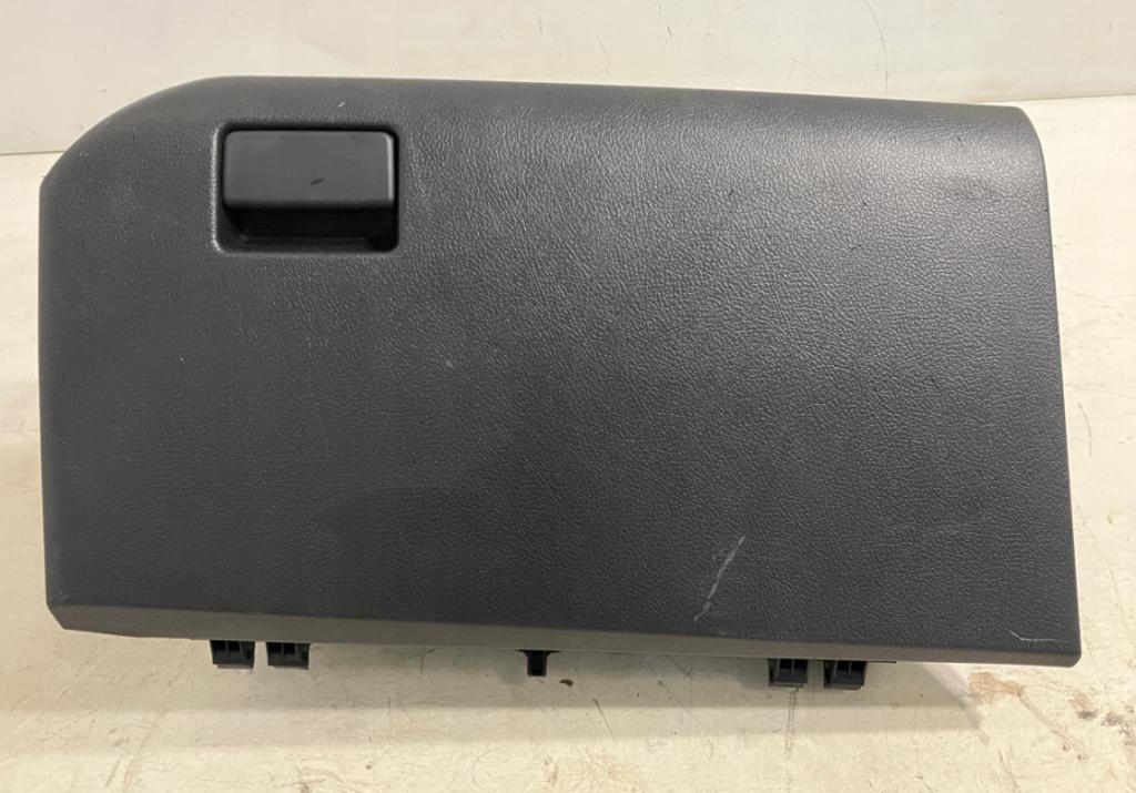 TOYOTA AURIS II Priehradka kastlík spolujazdca 55550-02290