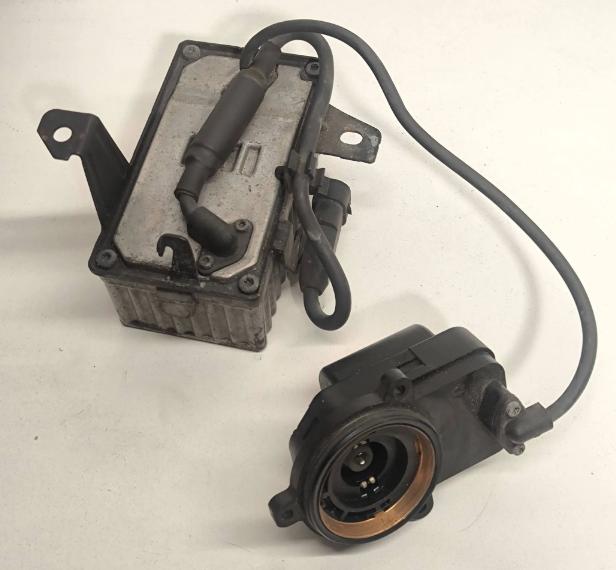 BMW 5 E39 96-04 Menič XENON 8373165