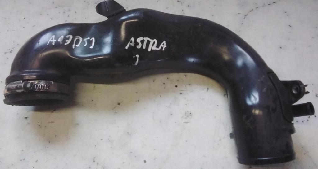 Opel Astra IV J KOMBI 5D 1.7CDTI 125KM Rúra hadica Rúrka vzduchu 55577108