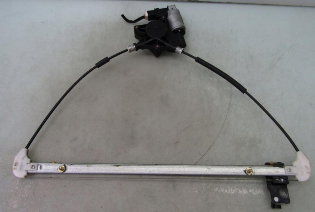 MAZDA 3 1,6 Mechanizmus okna pravy predný G22C5858X