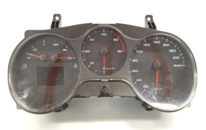 Seat Altea 1.6 TDI  Prístrojovka 1P0920811A (Prístrojové dosky, displeje)