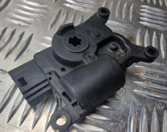 VW PASSAT B8 (3G2, CB2) 2014 - 2022    ---  Motor kúrenia 5Q0907511A