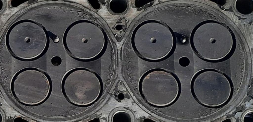 Opel Signum 1.9 cdti 150 HP automatic 110 kW 1910 cm3 5- Hlava: motora 55565883