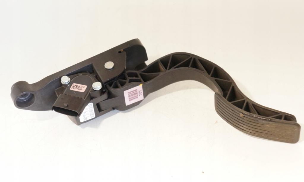 HYUNDAI H1 II    TQ 2.5 CRDI D4CB manual 5 stupňová 125 kW 170 km  Potenciometer plynového pedálu 327274H100/351904X600 (Ostatné)