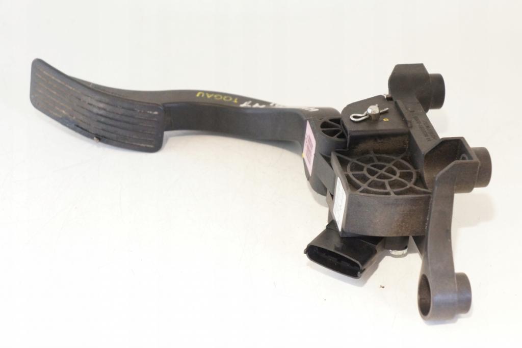 HYUNDAI H1 II    TQ 2.5 CRDI D4CB manual 5 stupňová 125 kW 170 km  Potenciometer plynového pedálu 327274H100/351904X600 (Ostatné)