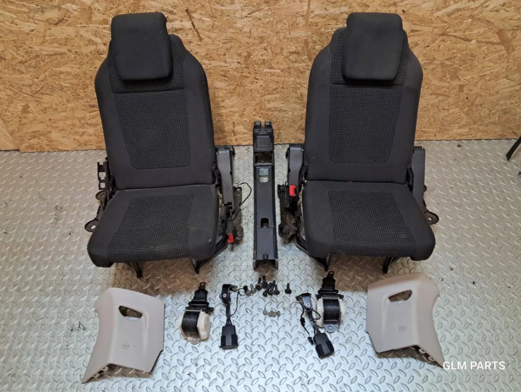 Peugeot 5008 I Zadné sedadlá v treťom rade, sada bezpečnostných pásov a praciek