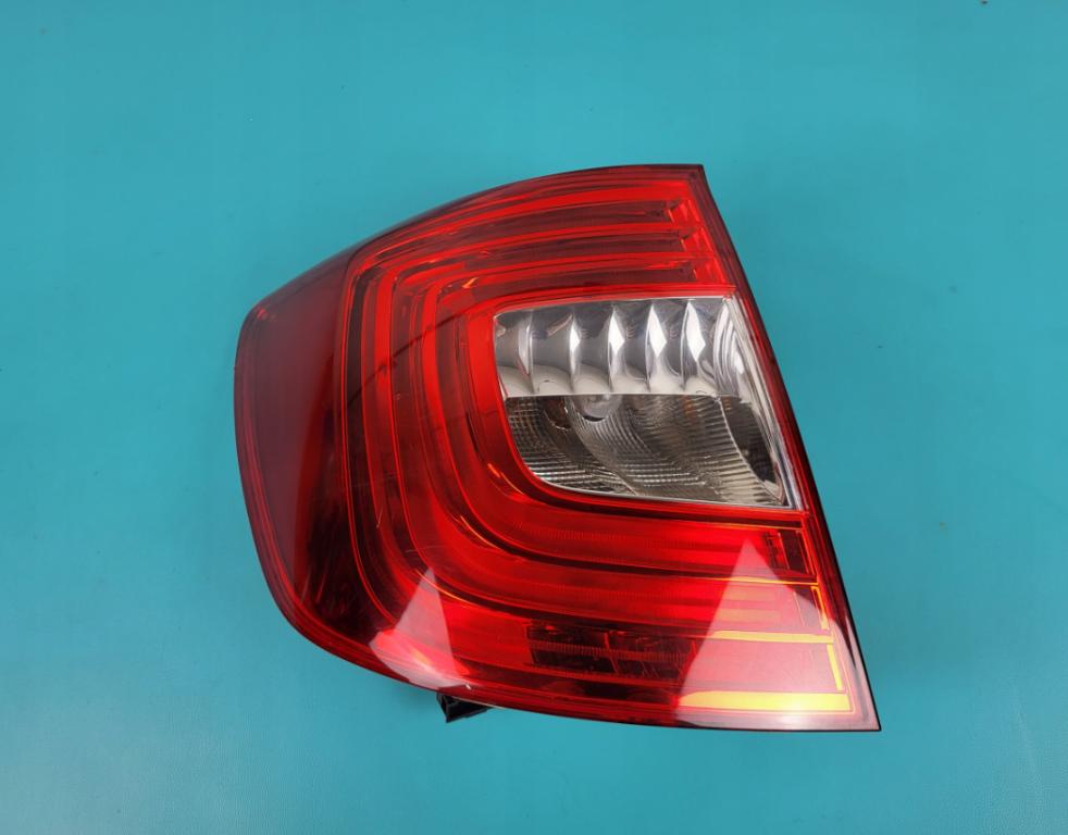 ŠKODA SUPERB II LIFT 14r ZADNÉ SVETLO ĽAVÉ  3T9945095A
