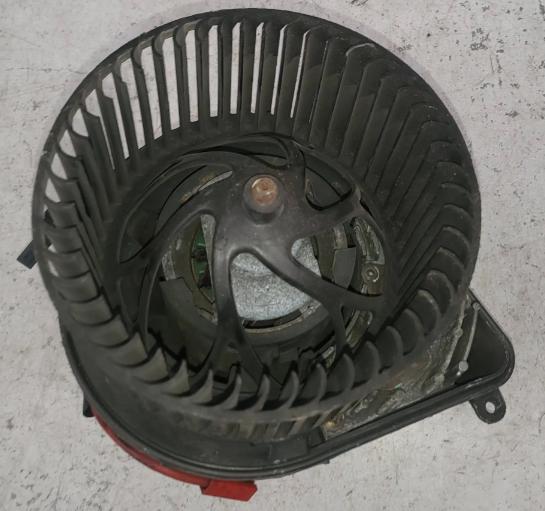 Land rover Range Rover II P38 1995-2002 2.5 DT 136 HP automatic 100 kW ventilátor vzduchu C22828229X