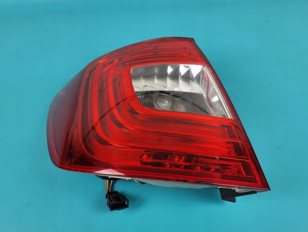 ŠKODA SUPERB II LIFT 14r ZADNÉ SVETLO ĽAVÉ  3T9945095A
