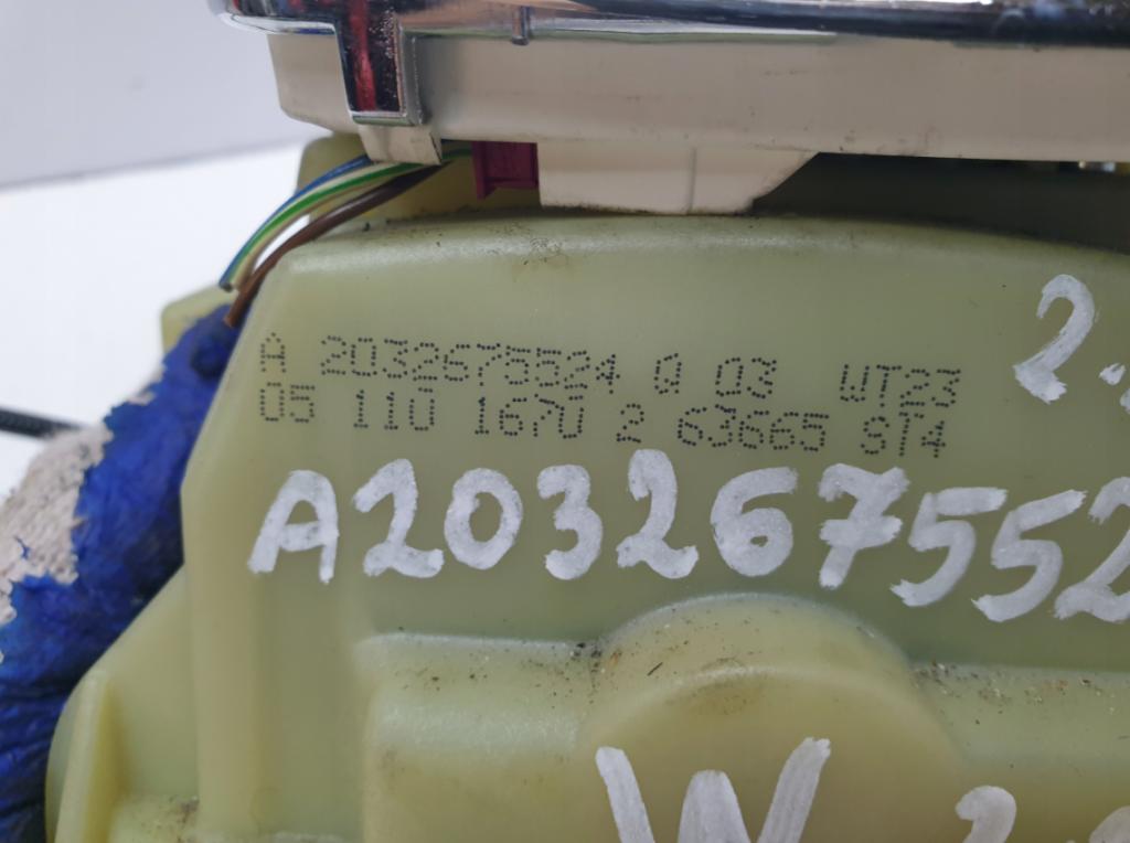 MERCEDES-BENZ W203 Kulisa 2032675524Q