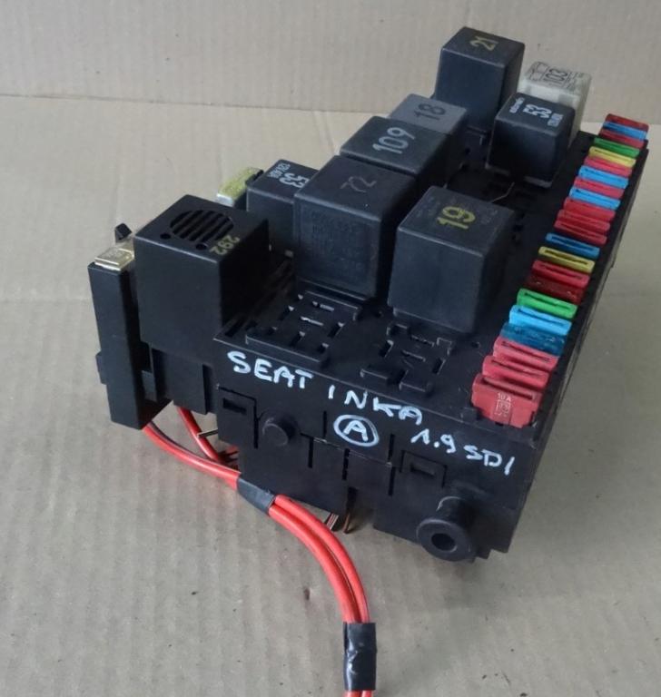 VW Skrinka poistková 357937039