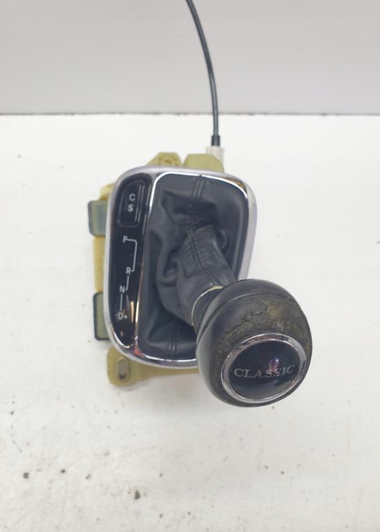 MERCEDES-BENZ W203 Kulisa 2032675524Q