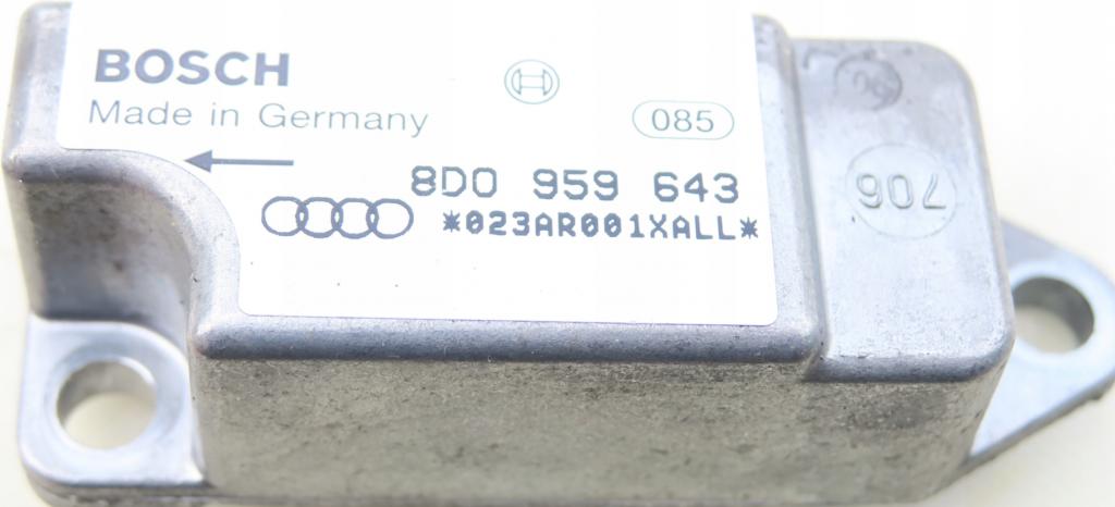 AUDI A4 B5 KOVOVÝ SNÍMAČ BOČNÉHO NÁRAZU 8D0959643