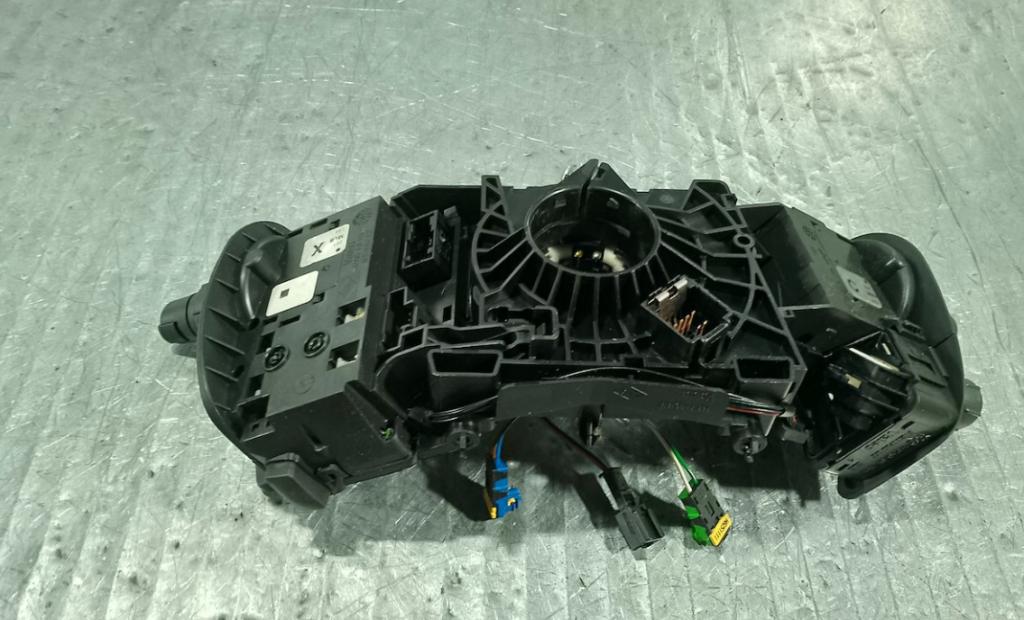 RENAULT SCENIC II Prepínač kombinovaný Krúžok, slimák 7701060399 618800040