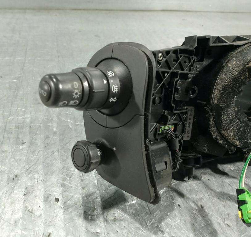 RENAULT SCENIC II Prepínač kombinovaný Krúžok, slimák 7701060399 618800040