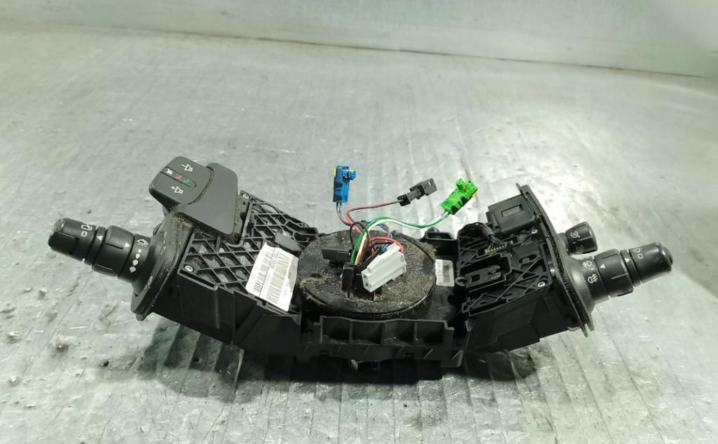 RENAULT SCENIC II Prepínač kombinovaný Krúžok, slimák 7701060399 618800040
