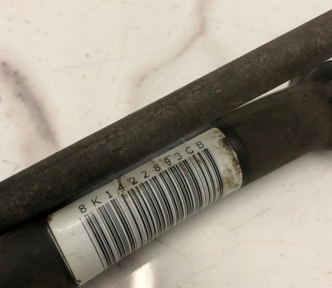 Audi A4 B8  hadica servočerpadlo 8K1422893CB