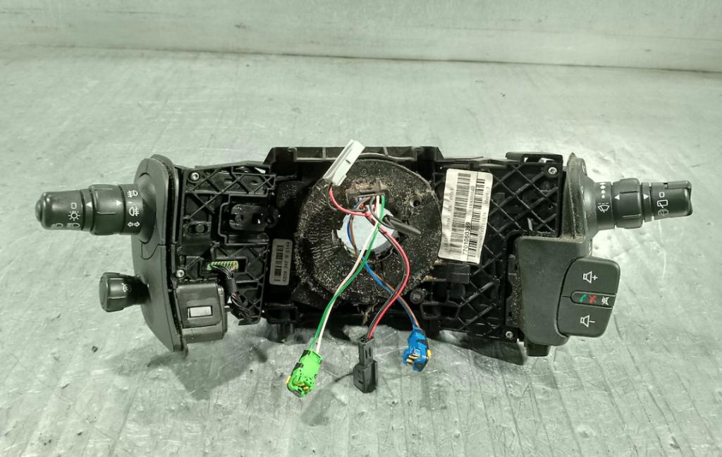 RENAULT SCENIC II Prepínač kombinovaný Krúžok, slimák 7701060399 618800040 