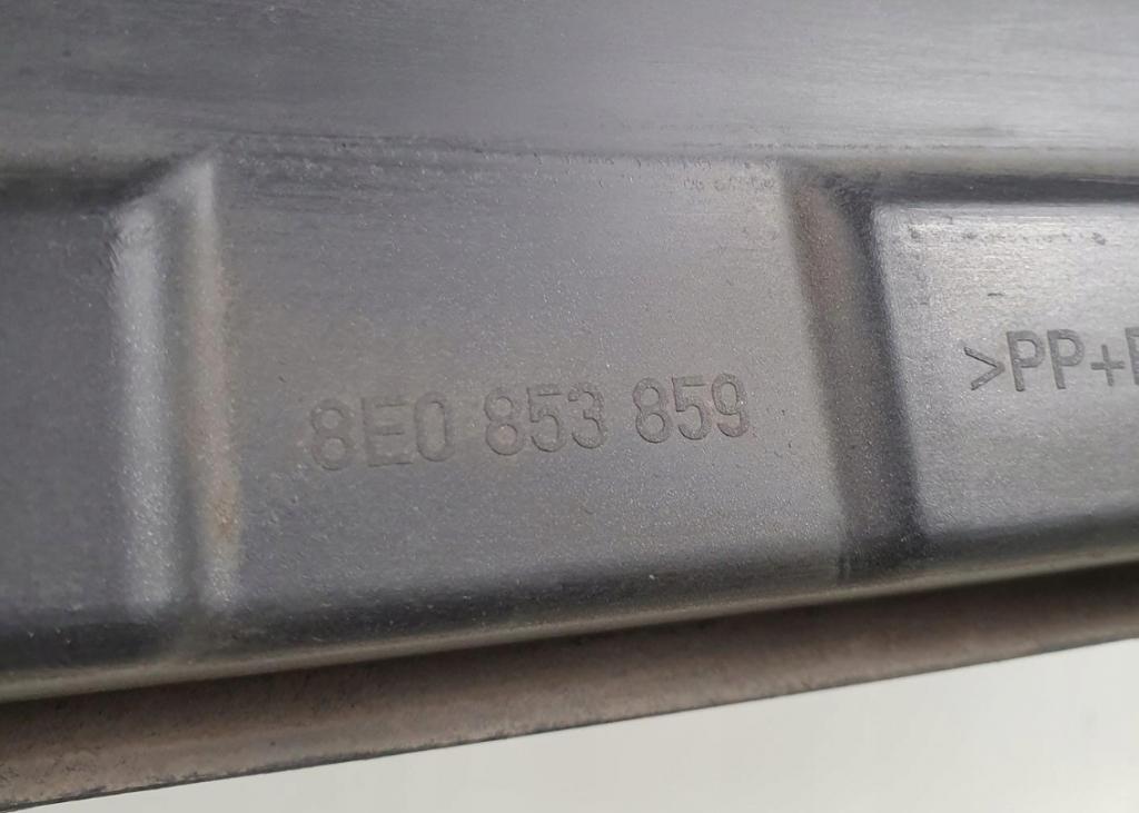 Audi A4 2003 Ľava lišta Práh: 8E0853859