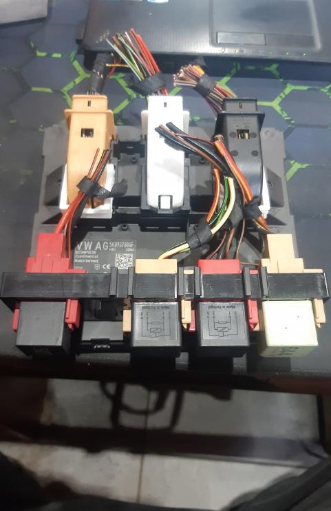 VW JETTA IV (162, 163, AV3, AV2) 2008 - 2022    1.2 TSI 77 kW [105 KM] benzyna 2010 - 2017  Modul komfortu BCM 5K0937084F