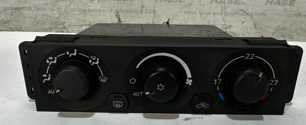 MITSUBISHI PAJERO 3 Panel ovládania kúrenia MR500646