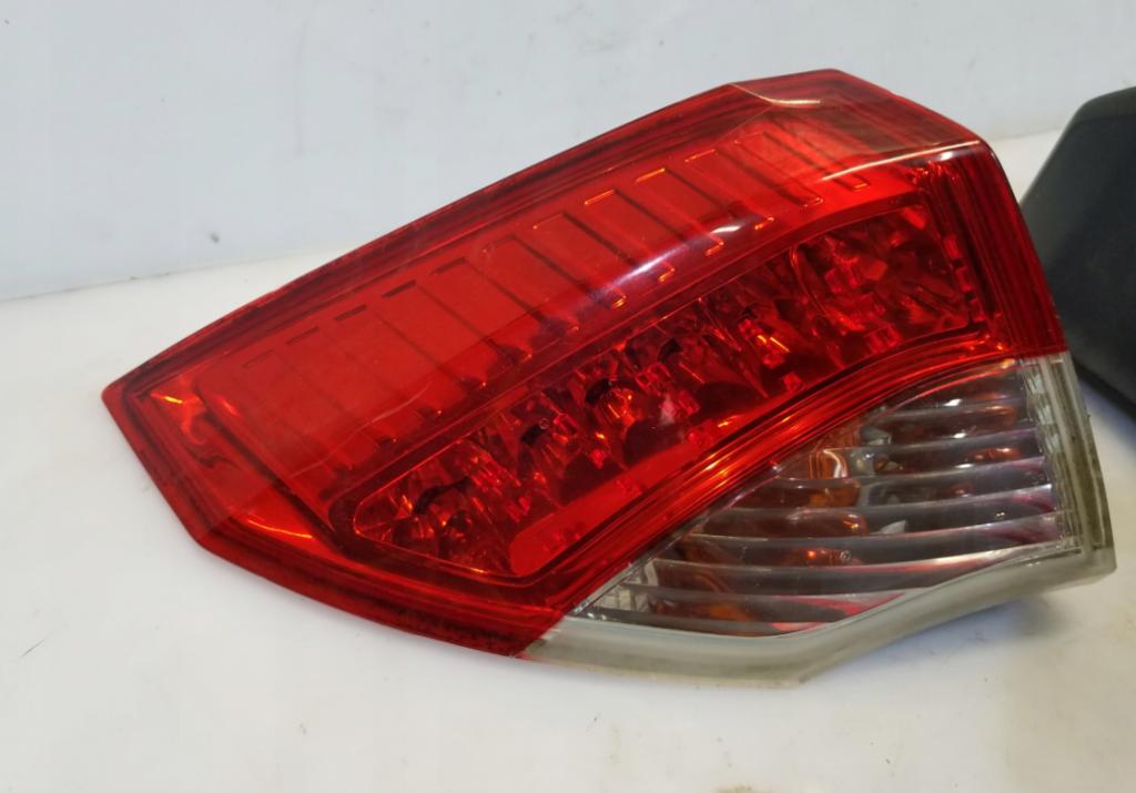 RENAULT LAGUNA III svetlo zad ľavá strana