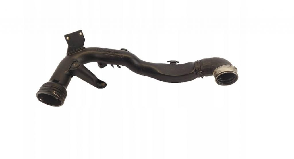 VW PASSAT B5.5 (3B3) SEDAN 2001 1896,00 Przewody chłodnic powietrza 1896,00 Rúra intercoolera turba 8E0145762