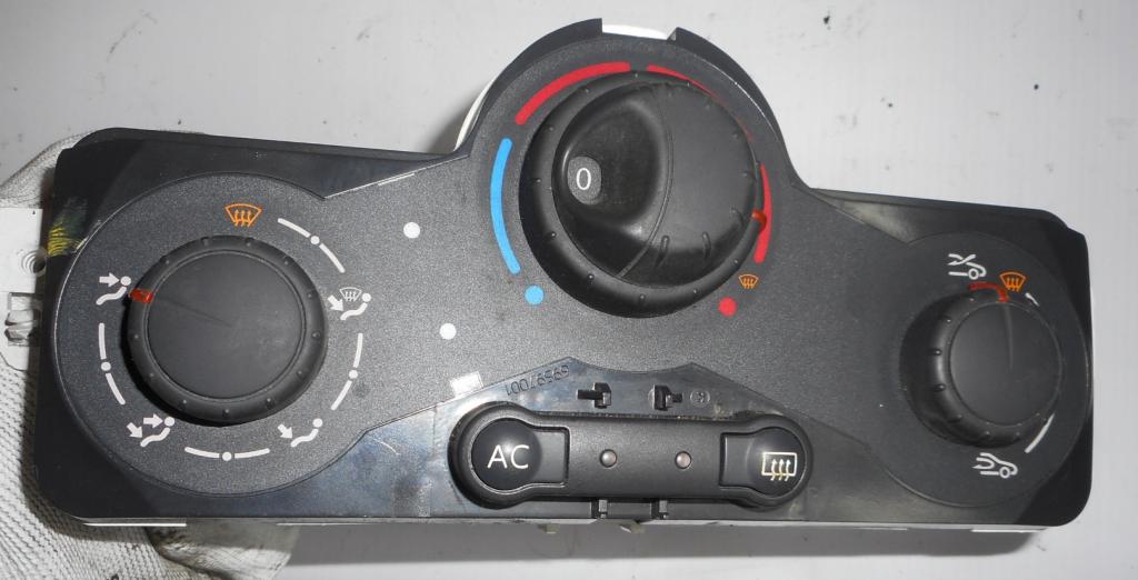 Renault Modus 1.5 dci 86 HP manual 63 kW 1461 cm3 5- panel kúrenia 030967W 69590001