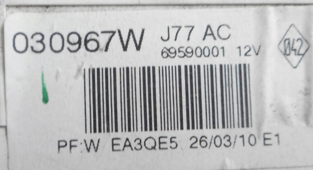 Renault Modus 1.5 dci 86 HP manual 63 kW 1461 cm3 5- panel kúrenia 030967W 69590001
