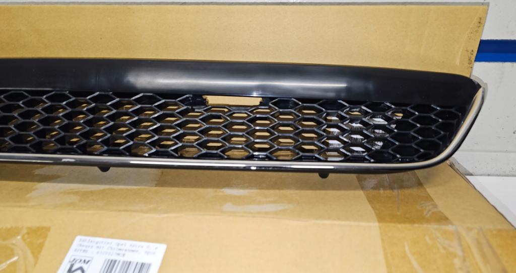 OPEL Astra G mriežka masky