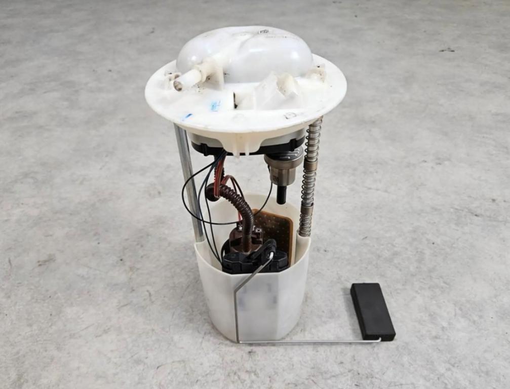 SUZUKI SX4 (EY, GY) CROSSOVER 2007 79,00 1.6 VVT 4x4 (RW 416) 107 - M16A 1586,00 Pumpa paliva 1510079J00