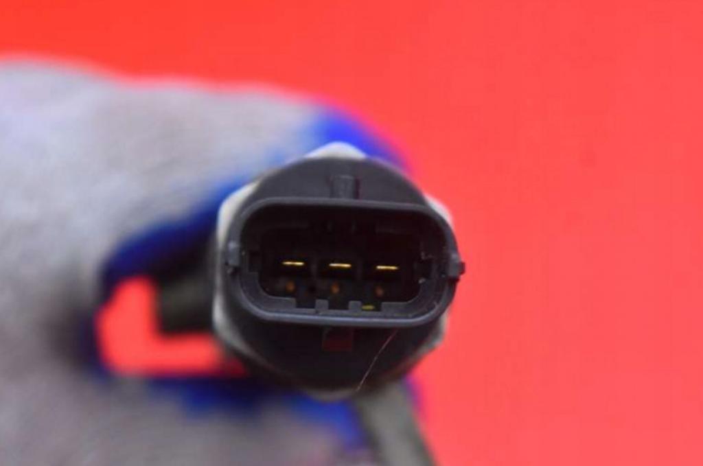 FIAT CROMA II 1.9 JTD 150 HP VSTREKOVACIA LIŠTA 939A2000 55197372 0445214058