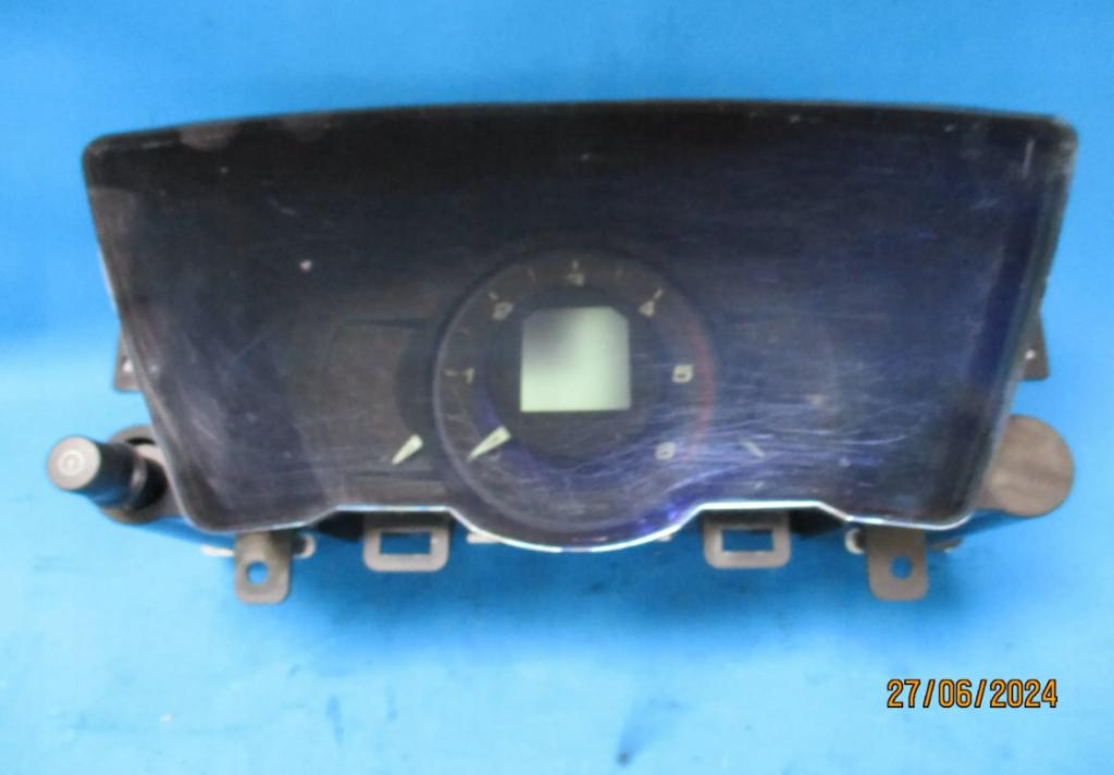 Honda Civic VIII 2006  Prístrojovka HR0342017