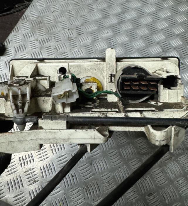 MITSUBISHI PAJERO II 2 91-99R. VZDUCHOVÝ PANEL