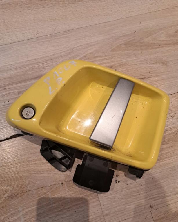 PEUGEOT 1007 (KM_) 2005 - 2022    1.6 16V 80 kW [109 KM] benzyna 2005 - 2022  Kľučka predný ľavá strana vonkajšia 9680112277 (Vonkajšie predné ľavé)