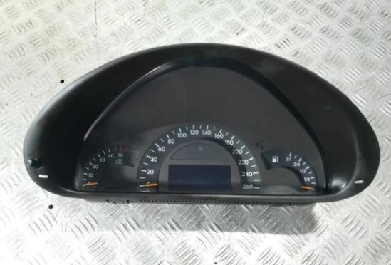 MERCEDES W203 2035407111 2.7 CDI Prístrojovka 2035407111 (Prístrojové dosky, displeje)