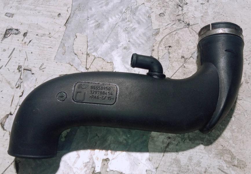 Opel Astra H Saab 9-3 II 1.9 CDTI TiD Rúra vzduchu 55558950