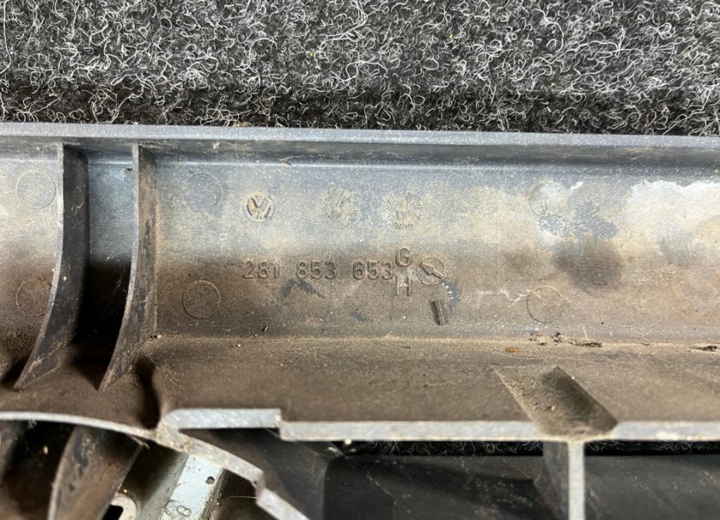 Volkswagen LT mriežka 281853653