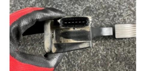 Terrano II CABSTAR Potenciometer plynového pedálu 0281002591