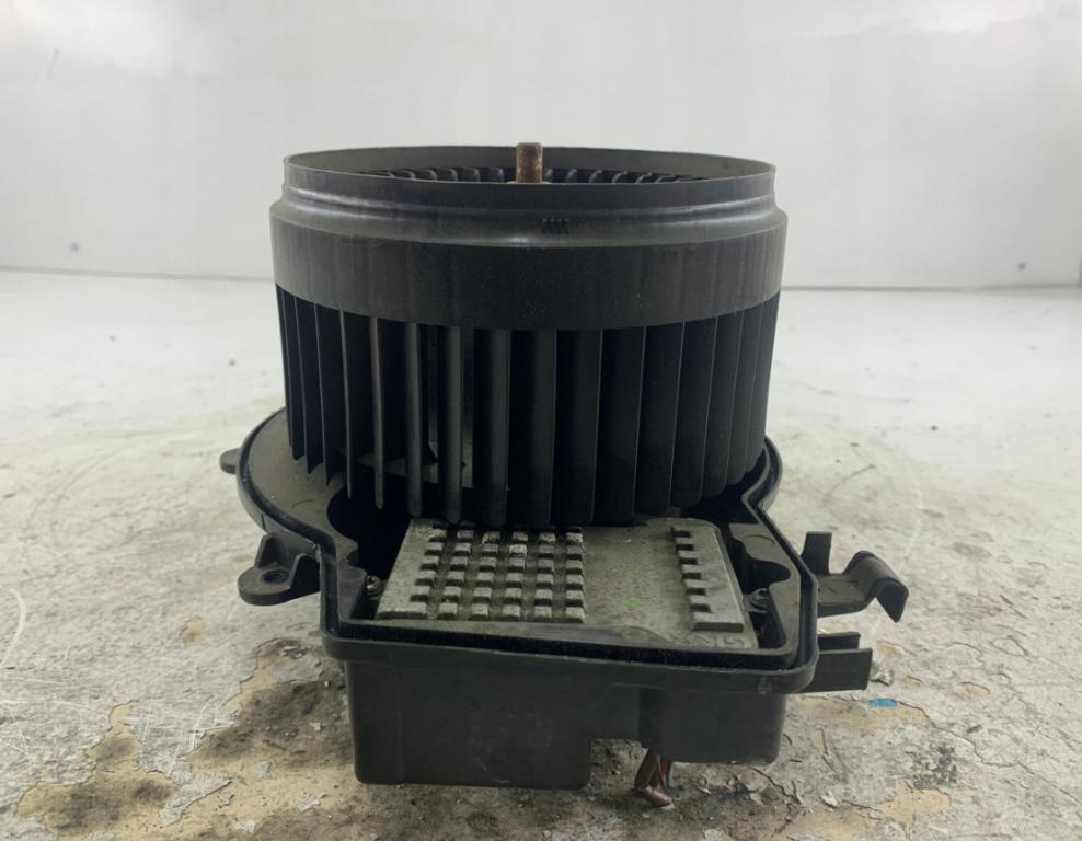 Mercedes C W203 2000-2007 2.0 kompressor 163 HP manual 120 kW 1998 cm3 4- ventilátor vzduchu