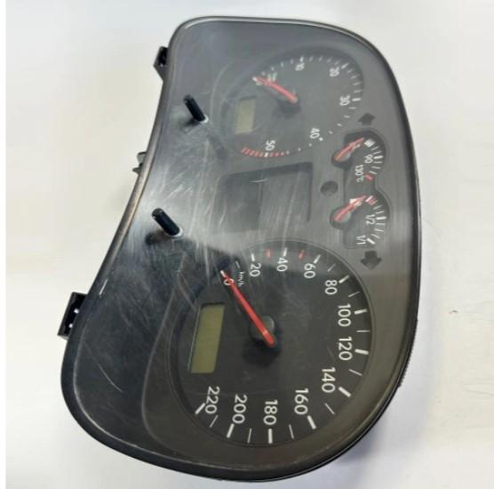 Vw Golf IV 1997-2003 1.9 tdi 90 HP manual 66 kW 1896 cm3 5- prístrojovka/ budíky 1J0920822B