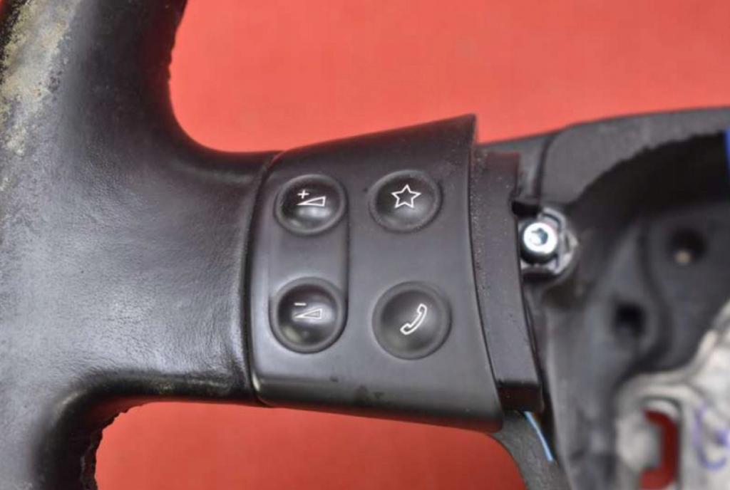 VW PASSAT B6 05-10 KOŽENÝ VOLANT MULTIFUNKČNÝ 3C0419091R