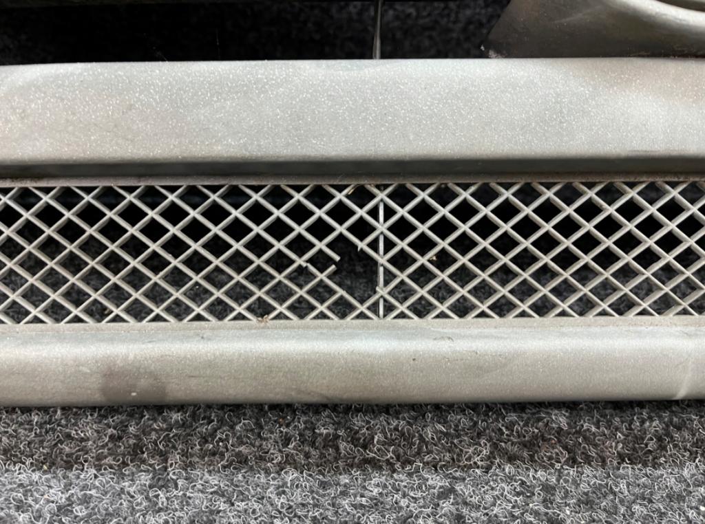 Volkswagen LT mriežka 281853653