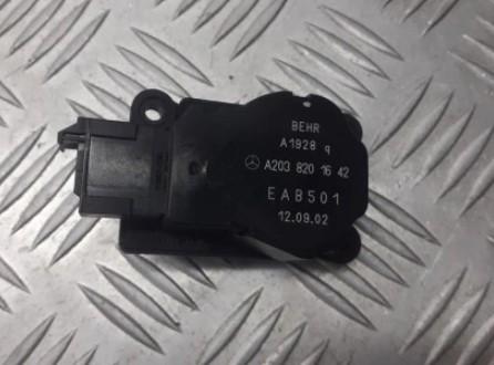 Mercedes W203,motorcek ohrievania A2038201642 